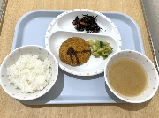 11月17日の給食とおやつ