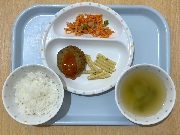 11月25日の給食とおやつ