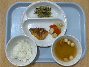 12月11日の給食とおやつ
