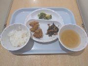 3月23日の給食とおやつ