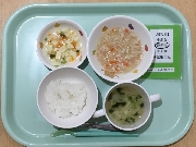 4月11日の給食とおやつ