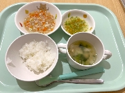 4月4日の給食とおやつ