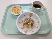 8月15日の給食とおやつ