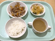 8月26日の給食とおやつ