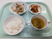 8月7日の給食とおやつ
